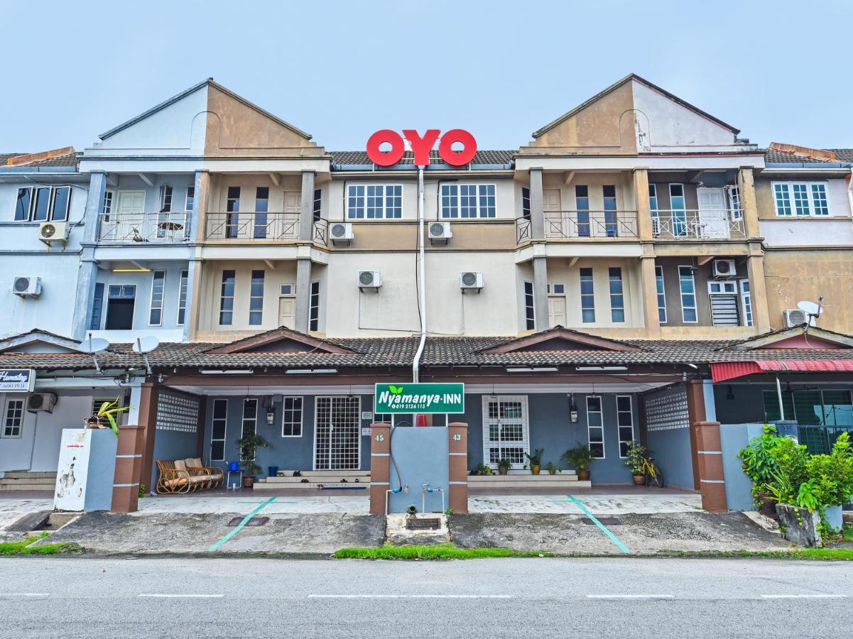 Oyo 90363 Nyamanya Inn Kuantan Ngoại thất bức ảnh