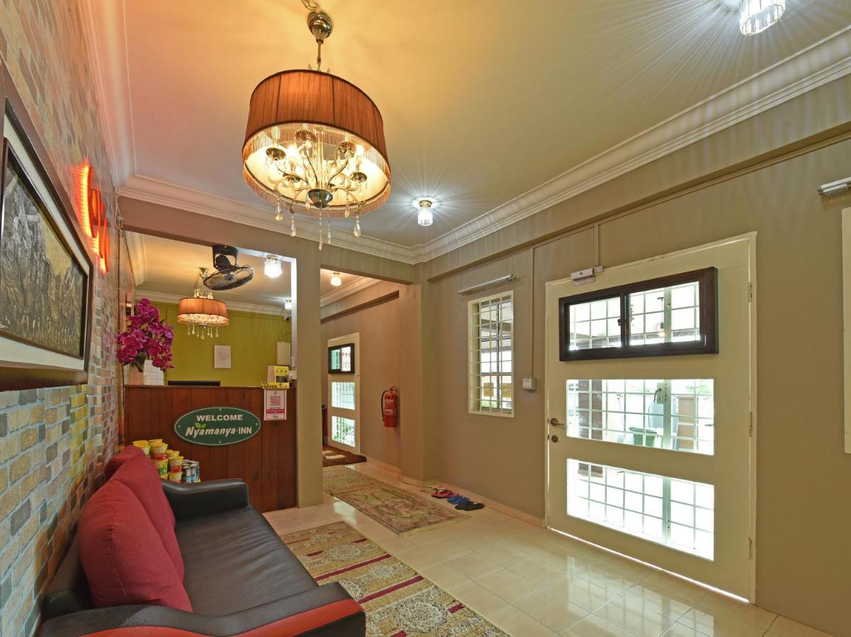 Oyo 90363 Nyamanya Inn Kuantan Ngoại thất bức ảnh