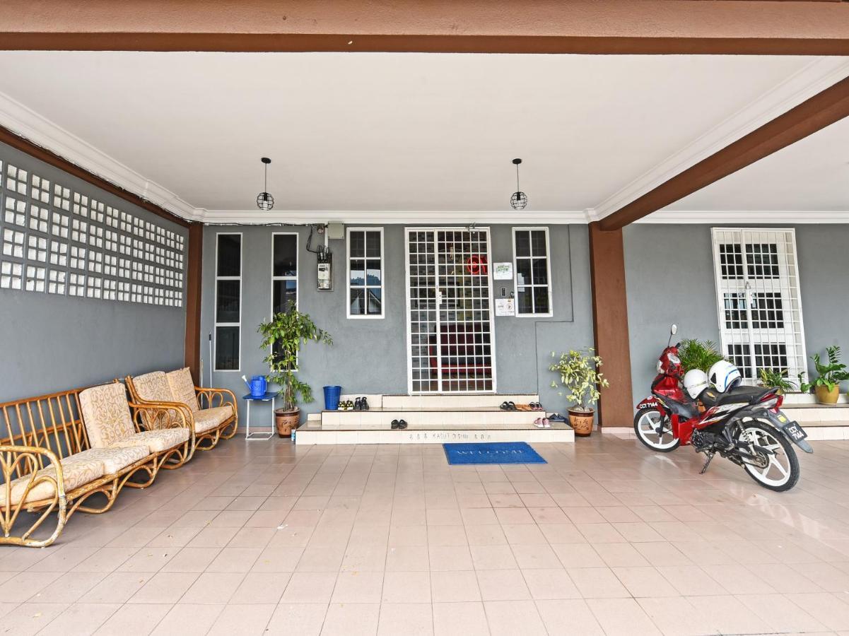 Oyo 90363 Nyamanya Inn Kuantan Ngoại thất bức ảnh