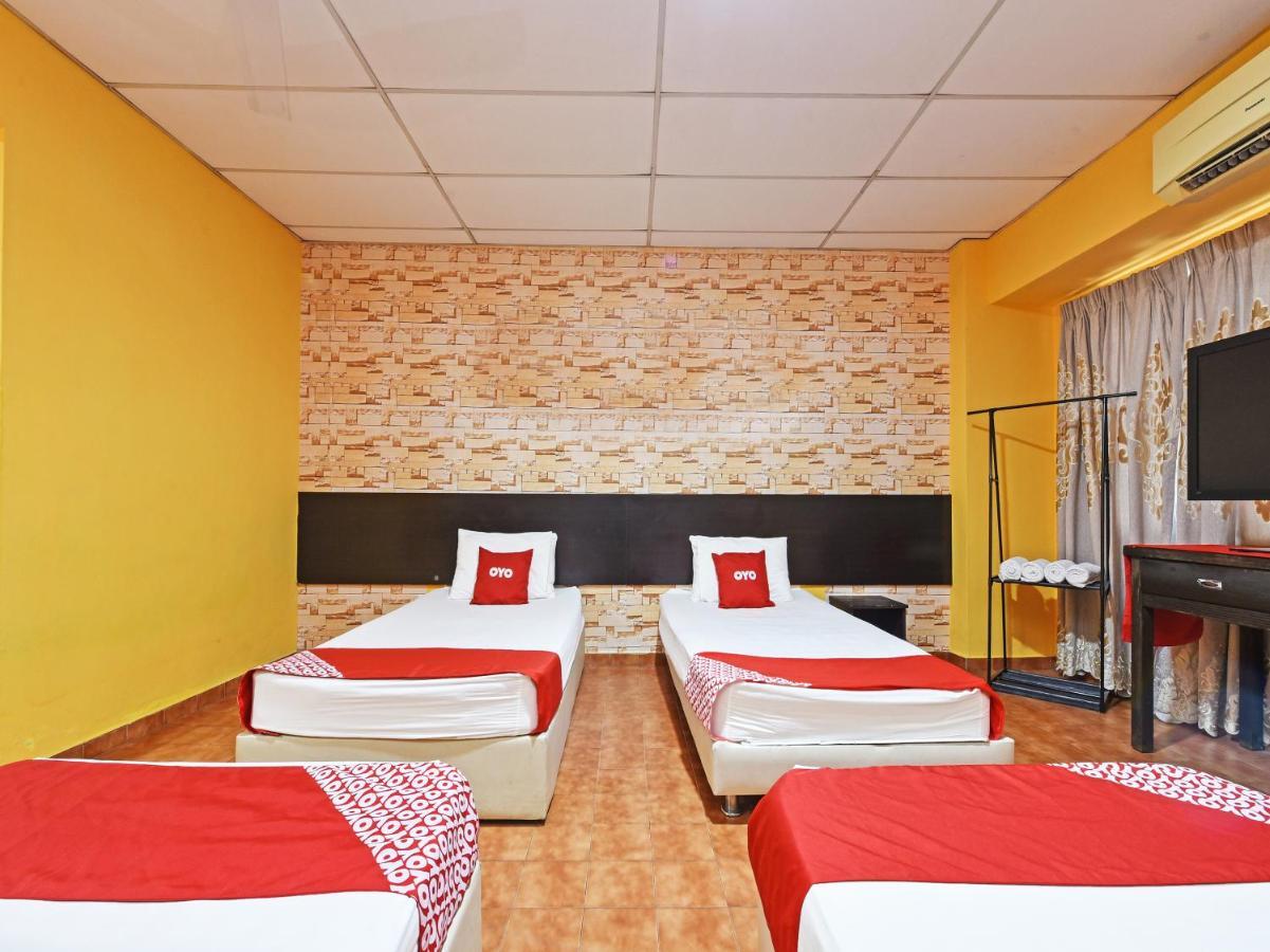 Oyo 90363 Nyamanya Inn Kuantan Ngoại thất bức ảnh